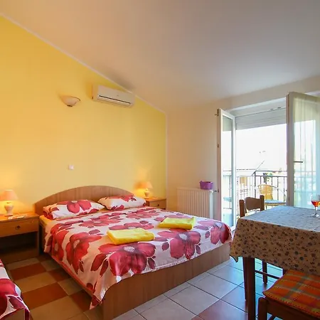 Apartment Miani